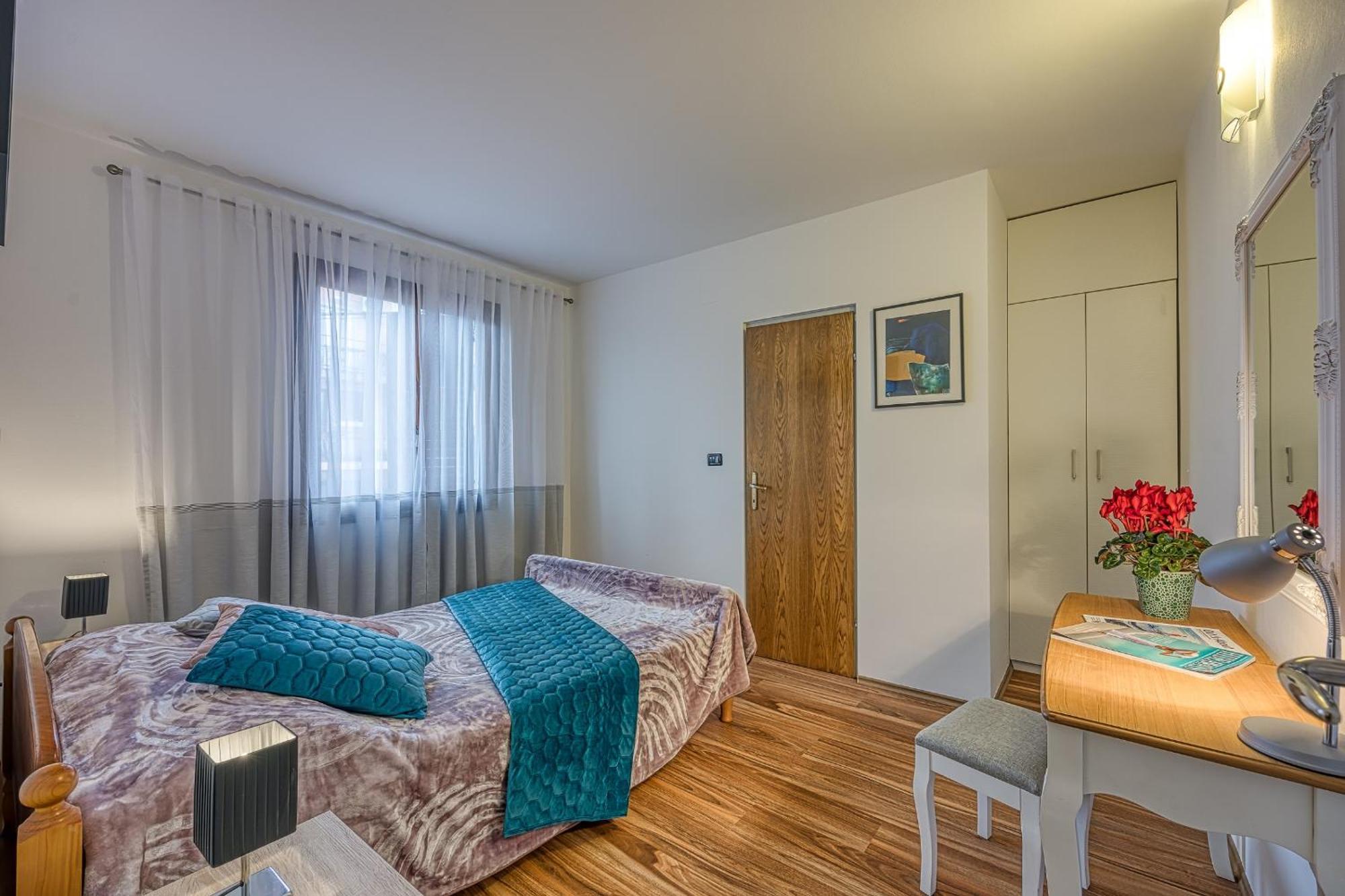 Apartments Suki Rovinj Bagian luar foto